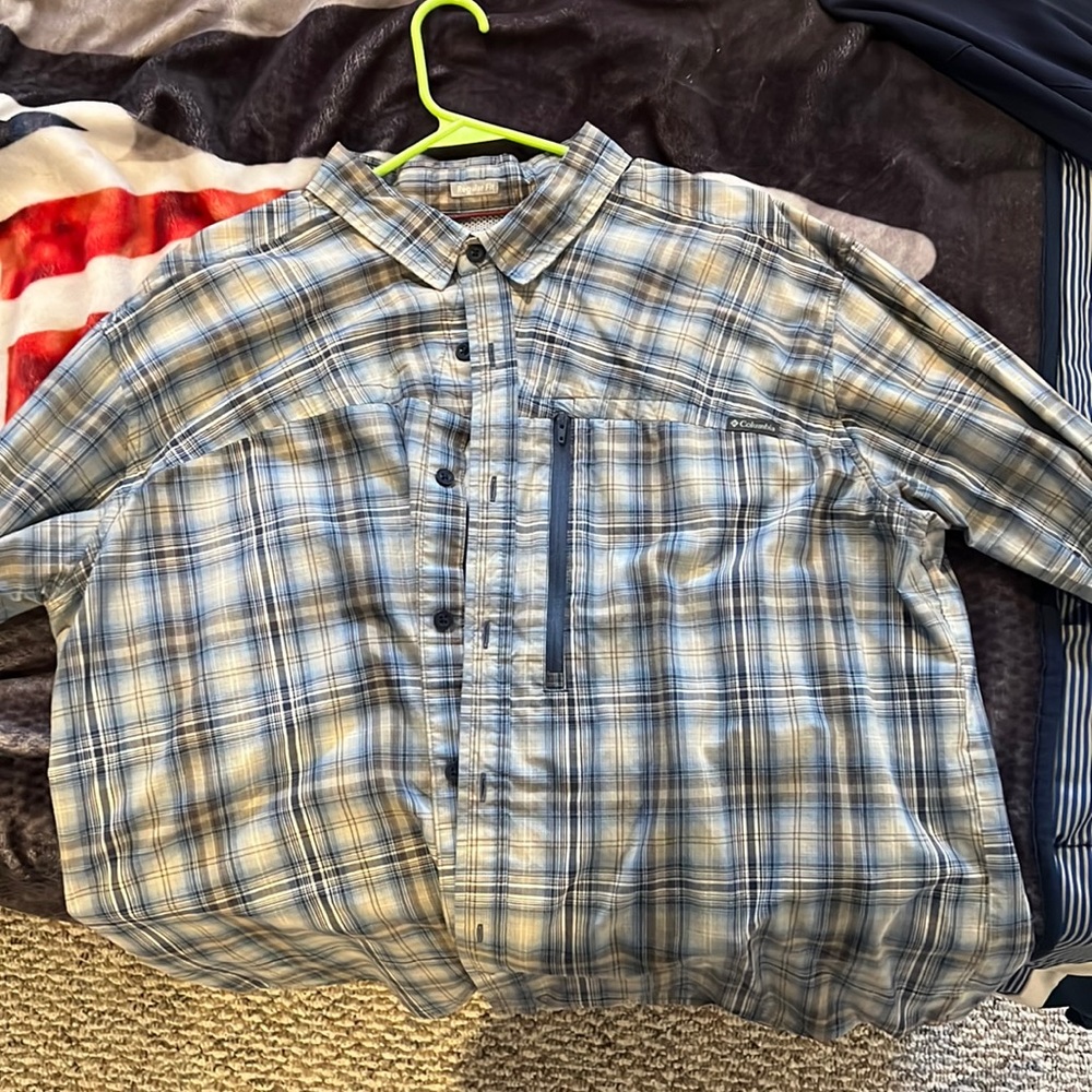 Columbia casual button down shirt